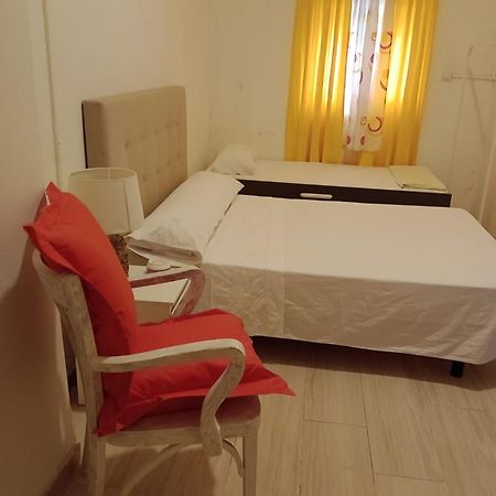 Aurora Room With Private Bathroom Alicante Eksteriør bilde